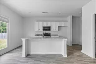 153 Fresh Laurel Ln, Locust Grove, GA 30248 - Photo 2