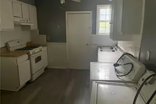 1365 Epworth St SW, Atlanta, GA 30310 - Photo 6