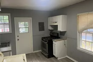 1365 Epworth St SW, Atlanta, GA 30310 - Photo 14
