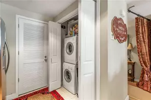 3338 Peachtree Rd NE, Atlanta, GA 30326 - Photo 16