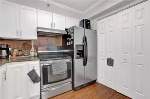 795 Hammond Dr, Sandy Springs, GA 30328 - Photo 4