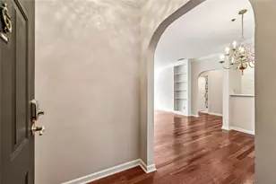 2499 Peachtree Road NE, Atlanta, GA 30305 - Photo 2