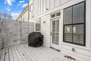 5862 Westin Rd, Atlanta, GA 30328 - Photo 16