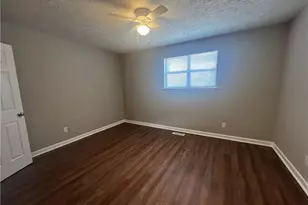 1001 Park Hill Dr, Gainesville, GA 30501 - Photo 8