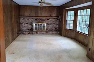 564 Deer Run SW, Lilburn, GA 30047 - Photo 16