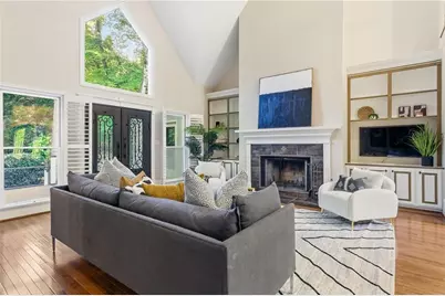 1472 Lachona Court NE, Atlanta, GA 30329 - Photo 8