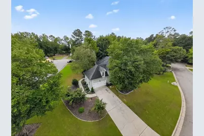 5720 Emerald Falls Way, Sugar Hill, GA 30518 - Photo 2