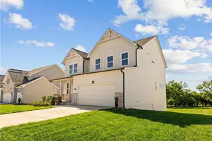 612 Grand Wehunt Dr, Hoschton, GA 30548 - Photo 2