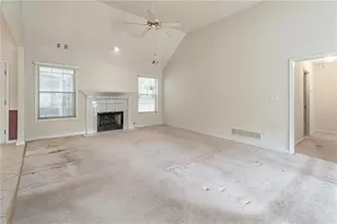 3375 Pierce Arrow Cir, Suwanee, GA 30024 - Photo 4