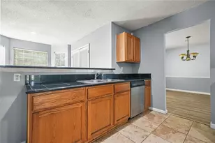 2065 Resting Creek Dr, Decatur, GA 30035 - Photo 12