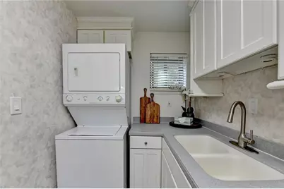 2271 Pernoshal Court, Dunwoody, GA 30338 - Photo 14