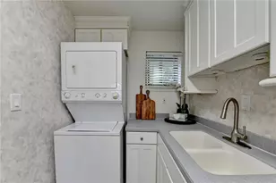 2271 Pernoshal Ct, Dunwoody, GA 30338 - Photo 14