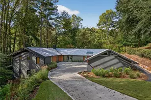 585 Amberidge Trail, Atlanta, GA 30328 - Photo 2