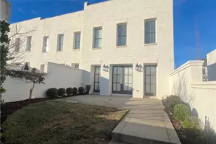 319 S Esplanade, Alpharetta, GA 30009 - Photo 2