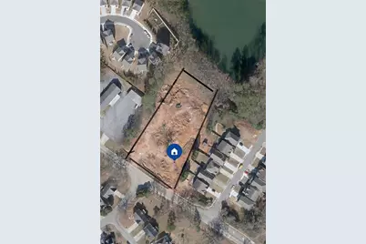 122 Gloster Rd, Lawrenceville, GA 30044 - Photo 2