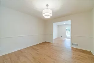 522 Foxmoor Dr SW, Lilburn, GA 30047 - Photo 8