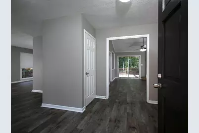 581 Autumn Lane, Marietta, GA 30068 - Photo 4