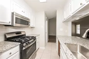 819 Arbor Hill Dr, Stone Mountain, GA 30088 - Photo 10