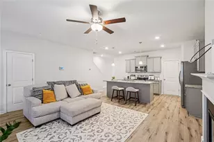 11692 Mendenhall Ct, Hampton, GA 30228 - Photo 6