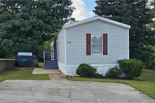 4255 Smokecreek Pkwy, Snellville, GA 30039 - Photo 1