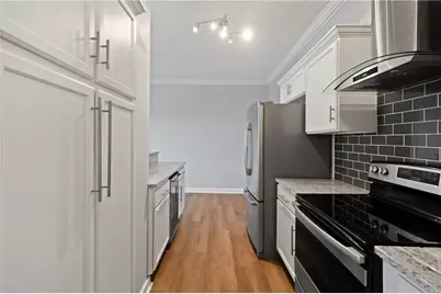 3060 Pharr Court North NW #317, Atlanta, GA 30305 - Photo 12