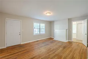 1328 Lockhaven Cir SW, Atlanta, GA 30311 - Photo 6