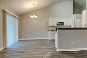 3960 Brushy Wood Dr, Loganville, GA 30052 - Photo 4