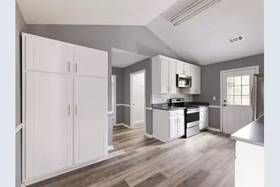 305 Crosswalk Drive, Auburn, GA 30011 - Photo 8