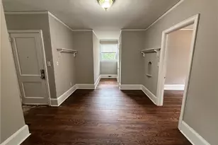 300 Forrest Ave, Gainesville, GA 30501 - Photo 4