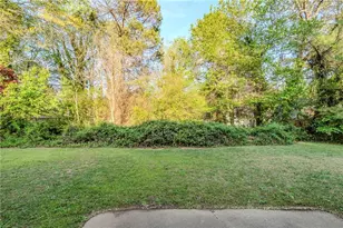 870 Chapman Cir, Stone Mountain, GA 30088 - Photo 28