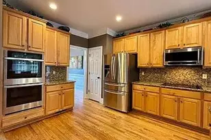 11260 Donnington Dr, Duluth, GA 30097 - Photo 8