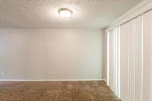 5372 Martins Crossing Rd, Stone Mountain, GA 30088 - Photo 6