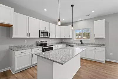 795 Crystal Lake Parkway, Hoschton, GA 30548 - Photo 18