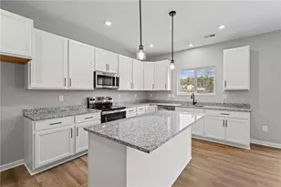 795 Crystal Lk Pkwy, Hoschton, GA 30548 - Photo 18