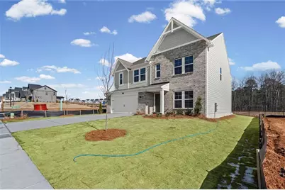 795 Crystal Lake Parkway, Hoschton, GA 30548 - Photo 4