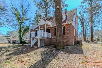 238 Howell Drive SW, Atlanta, GA 30331 - Photo 2