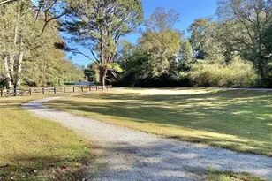 2692 Bogan Creek Dr, Buford, GA 30519 - Photo 48