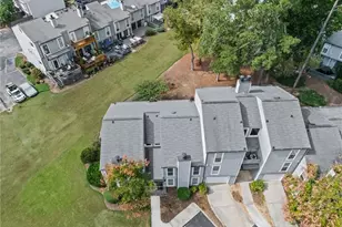 1039 Riverbend Club Dr SE, Atlanta, GA 30339 - Photo 2