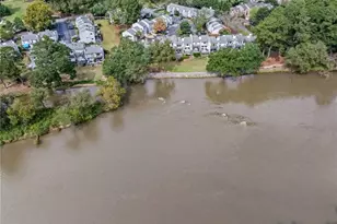 1039 Riverbend Club Dr SE, Atlanta, GA 30339 - Photo 38