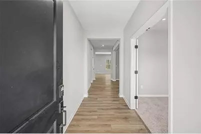 857 Crystal Lake Parkway, Hoschton, GA 30548 - Photo 8