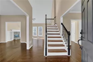 711 Tall Oaks Dr, Canton, GA 30114 - Photo 4