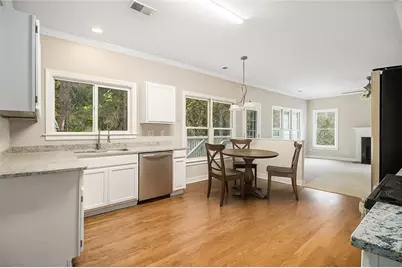 1463 Crescent Walk, Decatur, GA 30033 - Photo 2