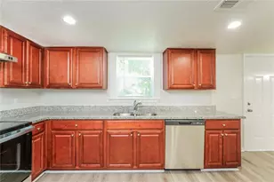 884 3rd St, Stone Mountain, GA 30083 - Photo 14