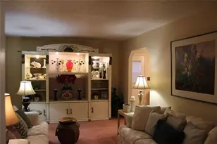 2285 Cherokee Valley Cir, Lithonia, GA 30058 - Photo 6