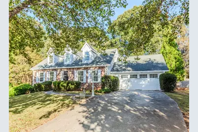 5352 Waterford Drive, Dunwoody, GA 30338 - Photo 2