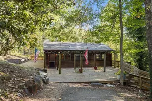 773 Shorewood Cir, Toccoa, GA 30577 - Photo 2