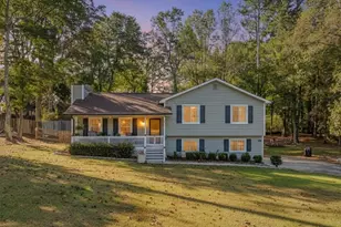 3019 Westwood Dr, Acworth, GA 30102 - Photo 2