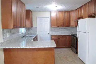 3040 Oak Meadow Dr, Snellville, GA 30078 - Photo 8