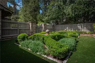 2979 Ridgewood Rd NW, Atlanta, GA 30327 - Photo 40