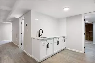 380 Thornwood Dr, Atlanta, GA 30328 - Photo 30